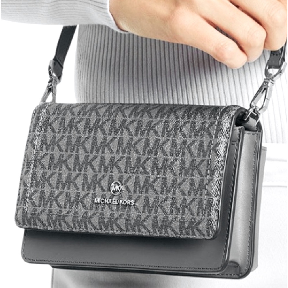 MICHAEL KORS. NEW -SILVER JET SET CHARM